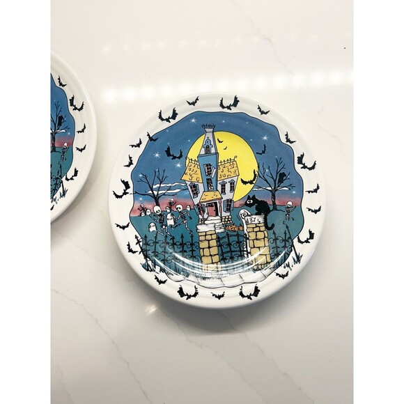 Lot of 2 Vintage Retired Fiesta Ware Halloween Nights Luncheon Plates 9” - Picture 3 of 5